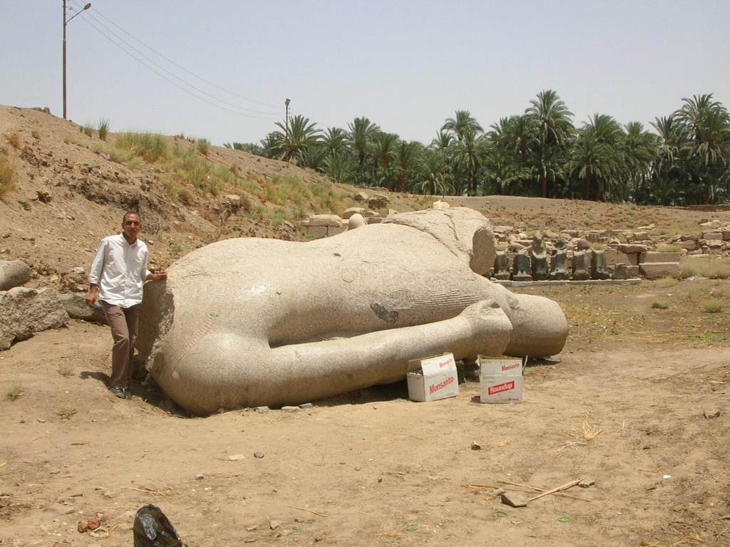 Amenophis III Statue Body in Mut Precinct by MaxFarrar