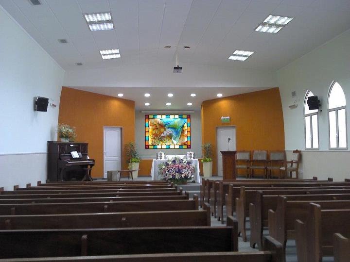 Interior Templo Adventista del Séptimo Día, Morón by JorgeVazquez SJ y LdM