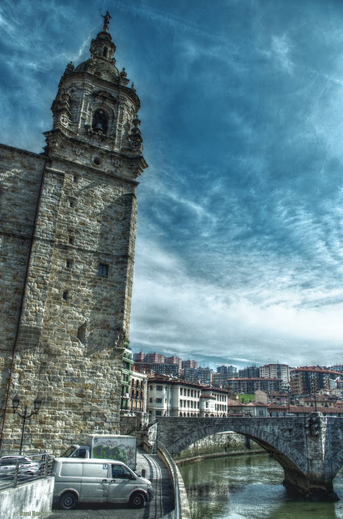 Puente y torre de la iglesia de San Antón by Dani Barrios