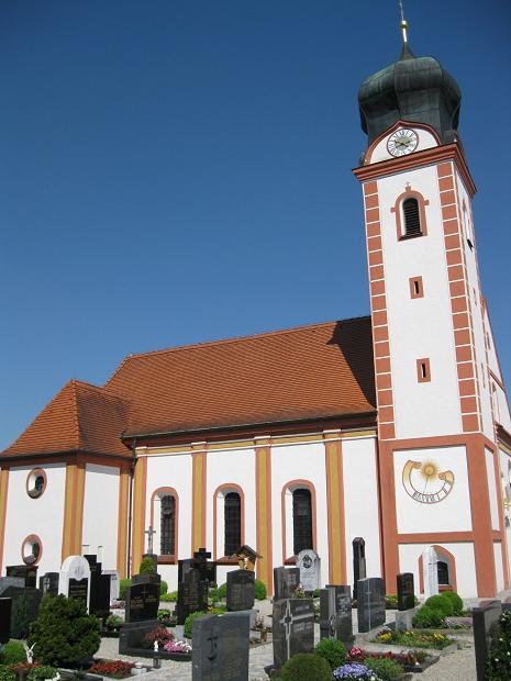 Langenbach Alte Pfarrkirche St. Nikolaus von Flüe by hubi1802