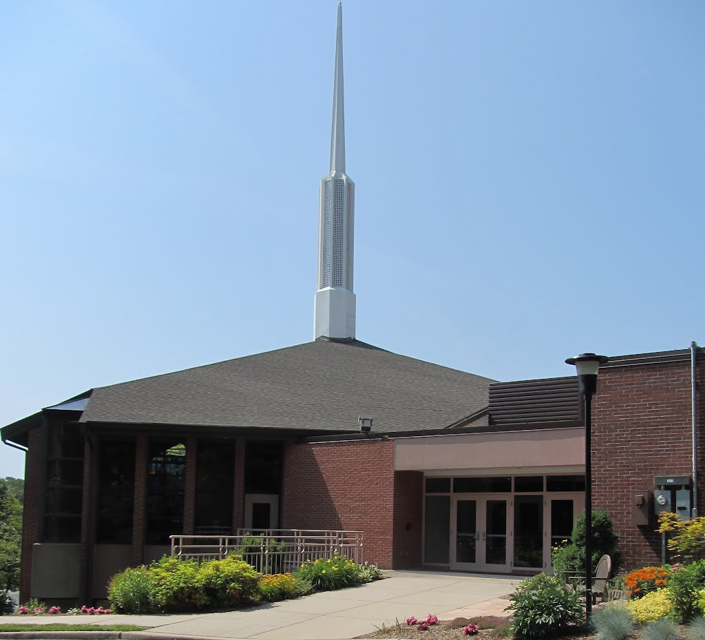 Lord of Life Lutheran Church Fairfax, VA by jsohn