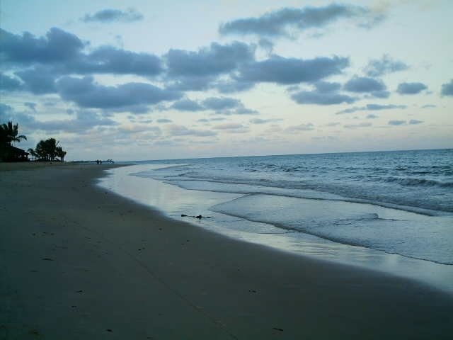 PRAIA EM PORTO SEGURO by carlos braz df