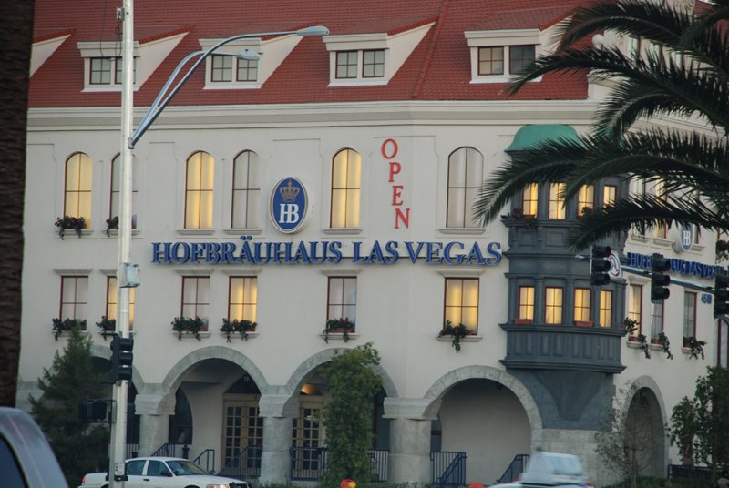 Blick auf Hofbräuhaus Las Vegas by Andre234