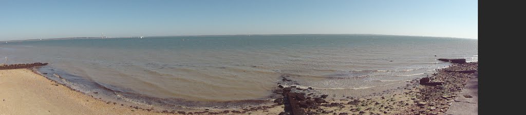 Looking towards portsmouth by CRUMBLING BRITAIN