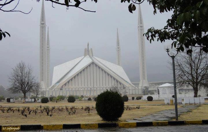 Faisal Masjid, Islamabad by zafaryaab