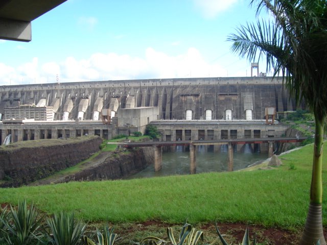 Usina de Itaipu -Turbinas - Foz do Iguaçu - PR by djalma 500