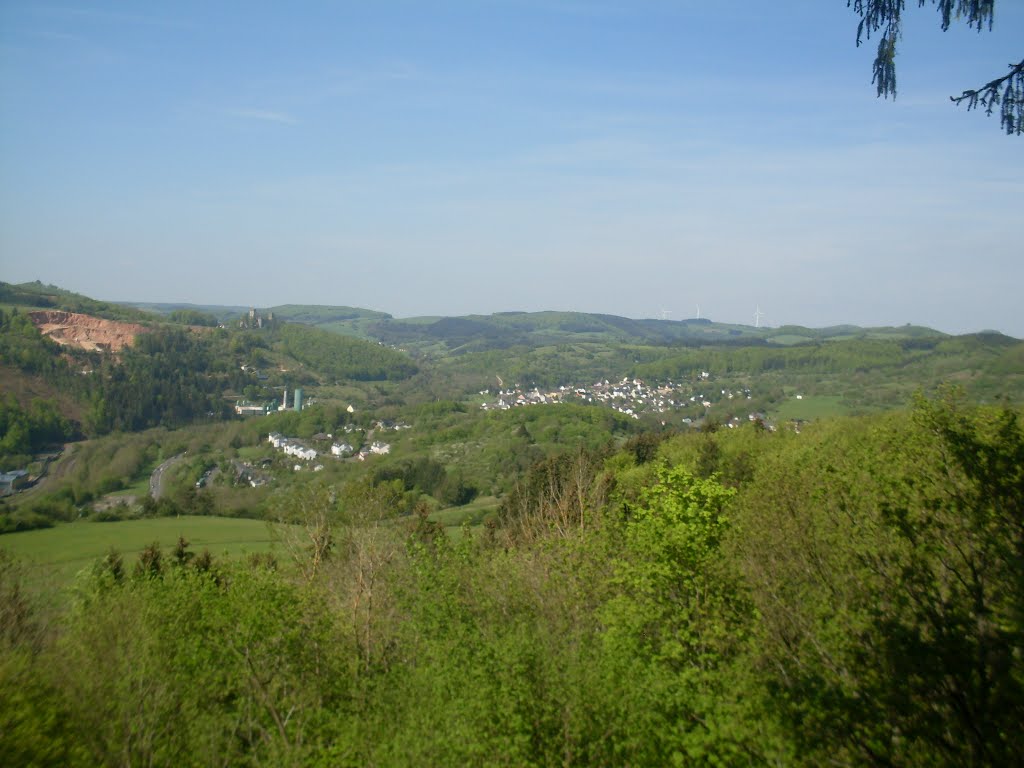 Sicht aus Heiligenstein am sonnigen Tag by StefanK.