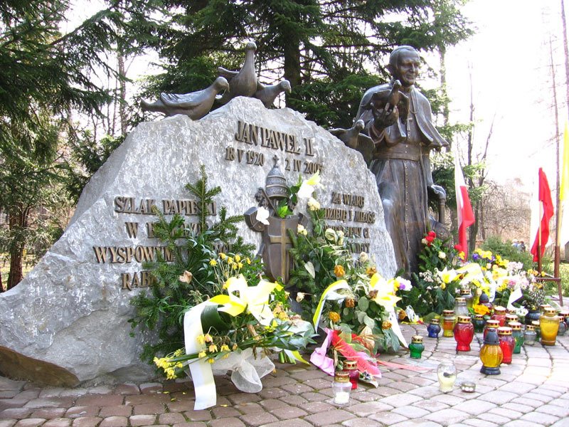 Rabka - monument of polish pope John Paul the Second by wojtekmaj