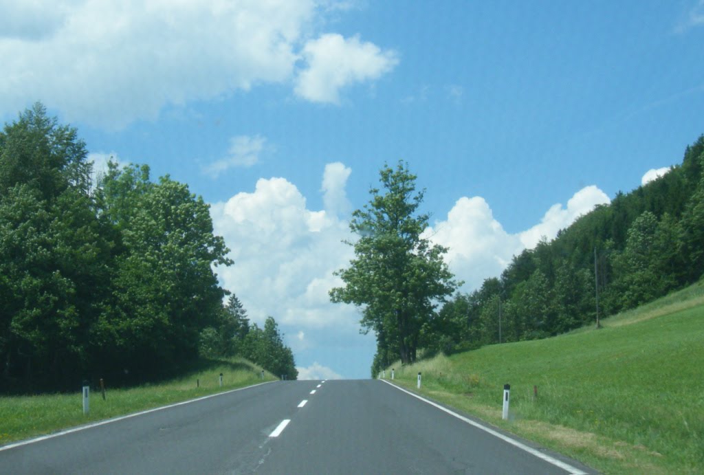 Na, ob da vorne die Straße weiterhin so leer ist ?? by ReinhardKlenke