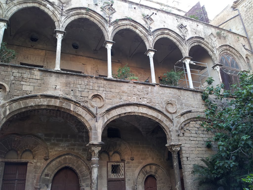 Palermo, Palazzo Ajutamicristo by Alessandro Davì