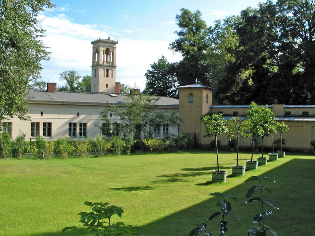 Schloss Glienicke mit Garten der Orangerie by © R.Möhler