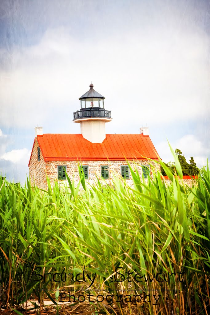 Little red roof lighthouse by BJStewart