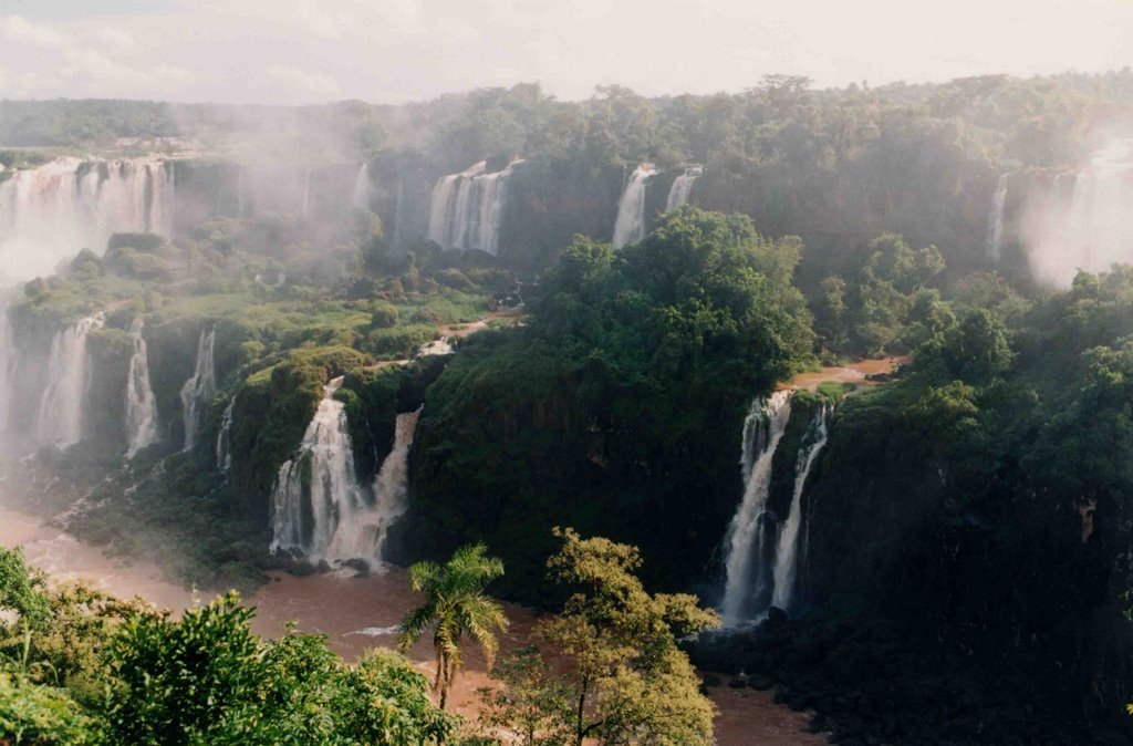 Cascate Iguacu by dkaubo