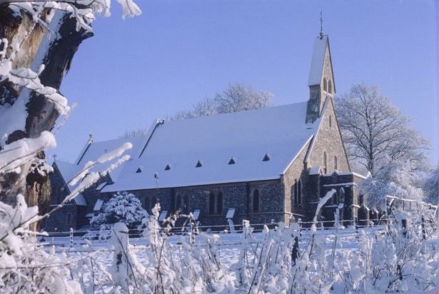 Church at Greenham by fencer_js@yahoo.com