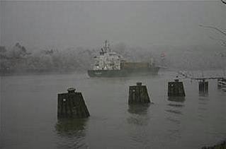 Busy Channel in Kiel by © MİNE SAGUNER