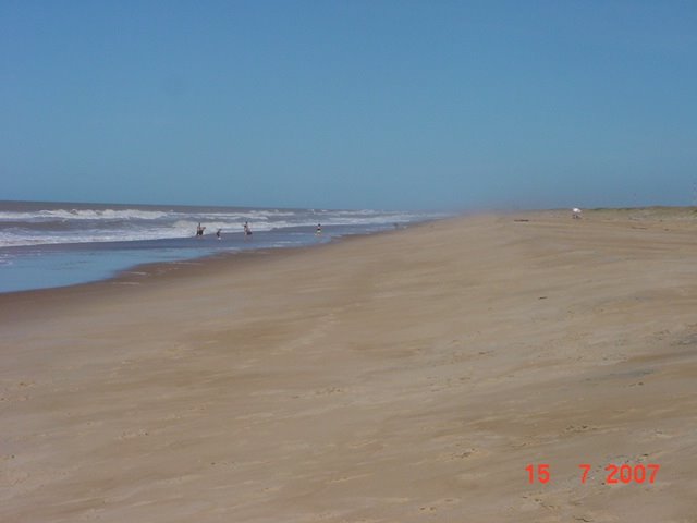 MAR DO PONTAL DO IPIRANGA NA FOZ DO RIOSINHO "LINHARES" by HEITU JUNIOR