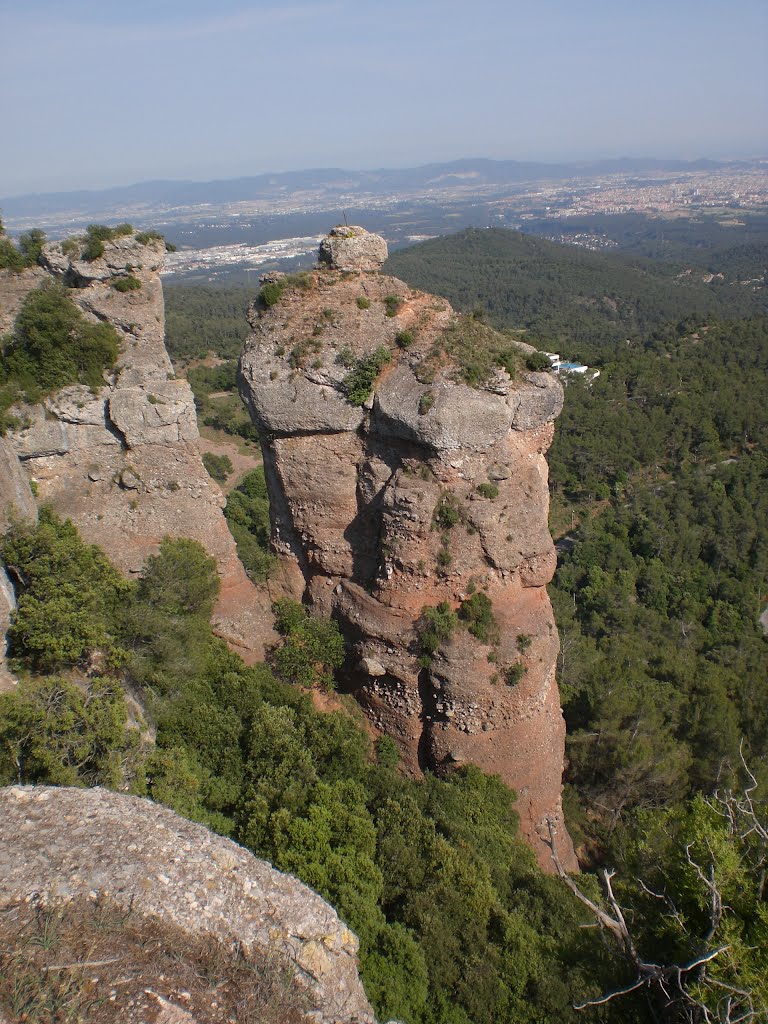 Roca de l'Esquirol, Parc Natural de Sant Llorenç del Munt i l'Obac (2012) by EliziR