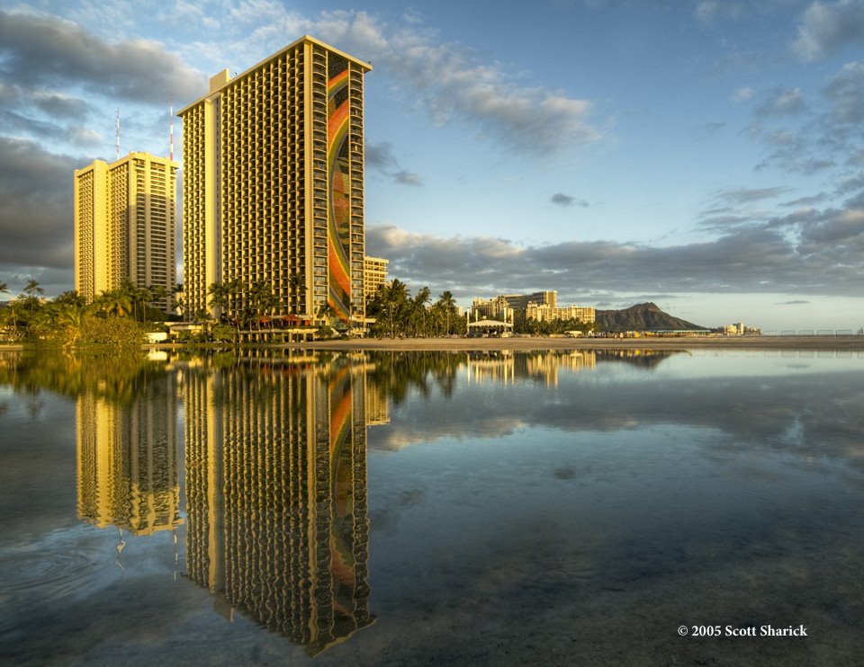 Hilton Hawaiian Village Lagoon by ssharick