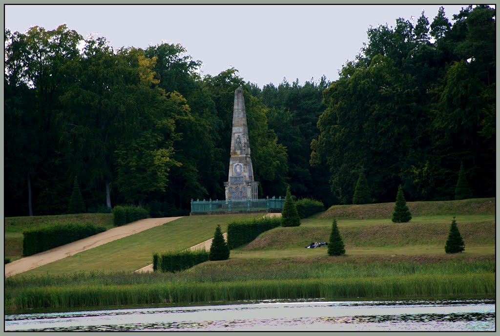 Rheinsberg, Obelisk by klaus183