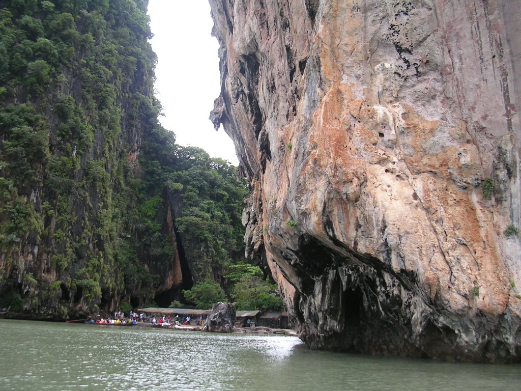 James Bond Island 2 by mike2596