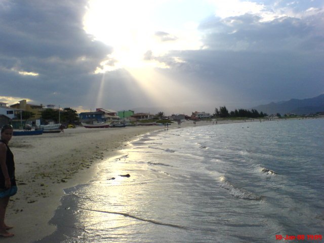 praia de baixo by Gustavo Peluso