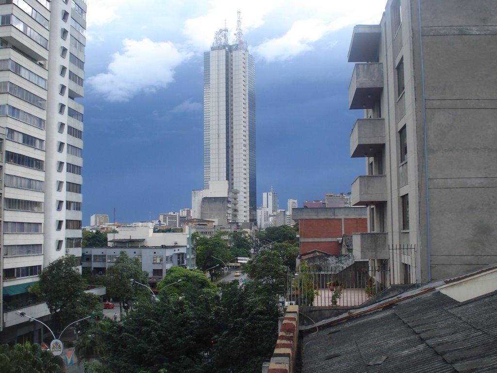 TORRE DE CALI ANTES DE LLOVER by vacanaki