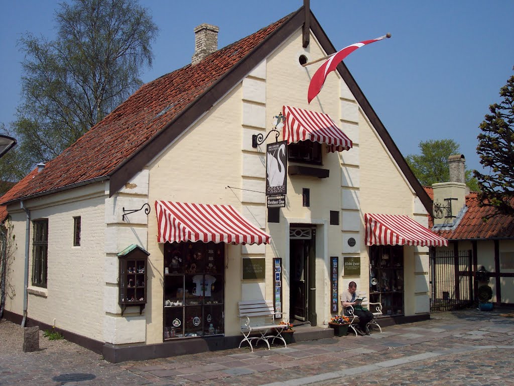 Boutique du superbe quartier Hans Christian Andersen, Odense, sur l'île de Fyn (Fionie), Danemark by TitTornade