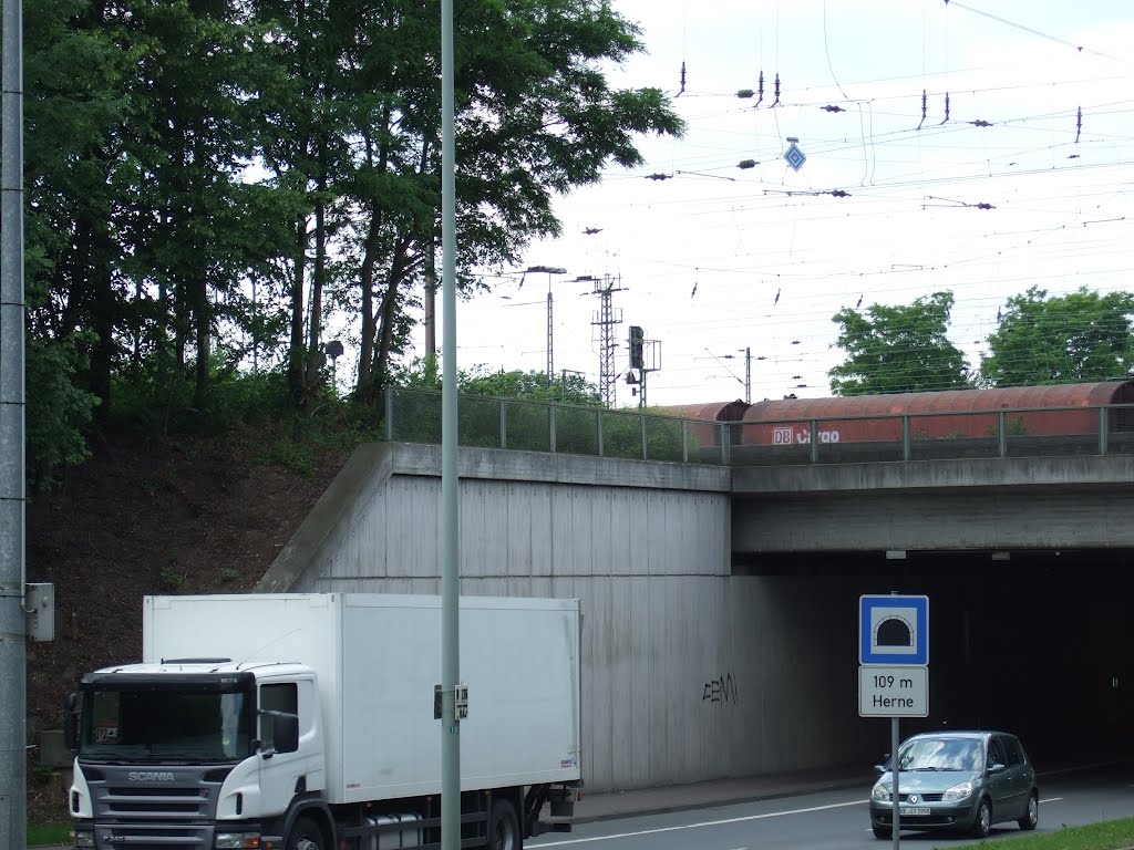 Signale auf Brücke by Hurrug