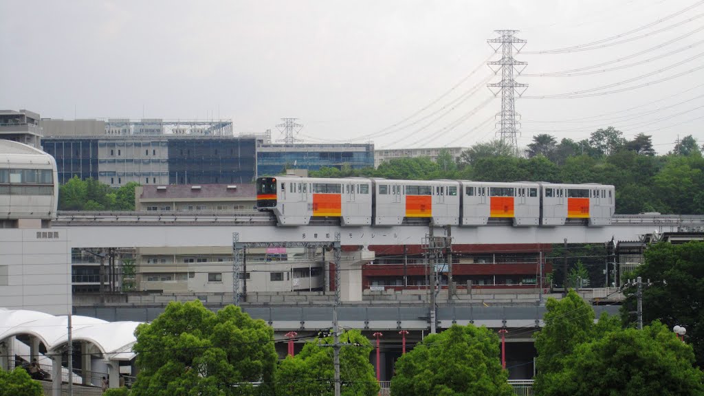 多摩都市モノレール ～多摩センター駅～ by anyong