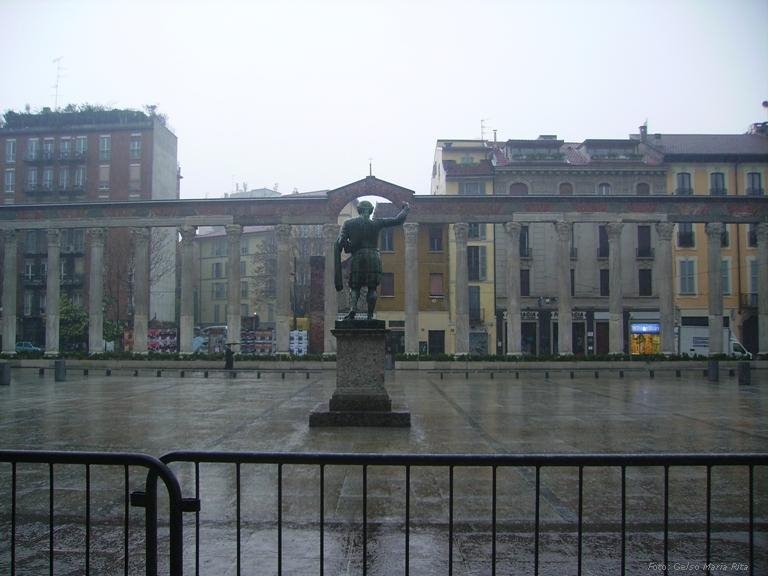 Milano Basilica San Lorenzo by MARIA RITA Gelso