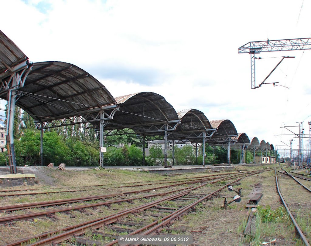 OBOK DWORCA GŁÓWNEGO PKP WROCŁAW GŁÓWNY PERON POCZTOWY RUINA by Marek.G