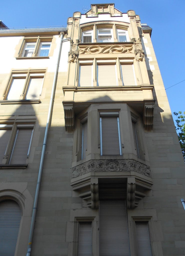 Stuttgart, Senefelderstraße 105 (Georg Friedrich Bihl & Alfred Woltz 1900-02) by Jacques Lasserre