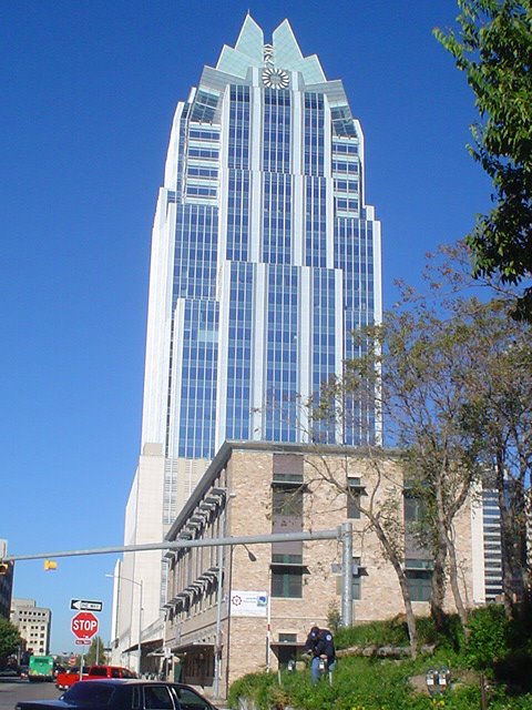 Frost Bank Austin by LAVS