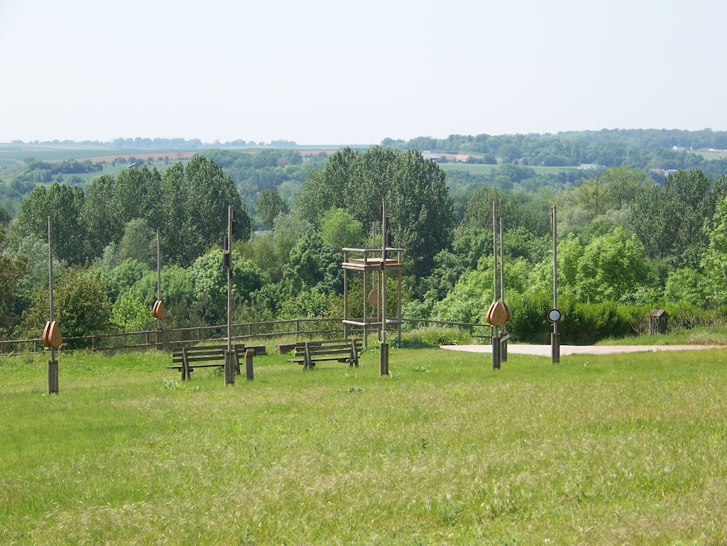 Vue de l'oppidum sur le parc de Samara by Christophe LACROIX