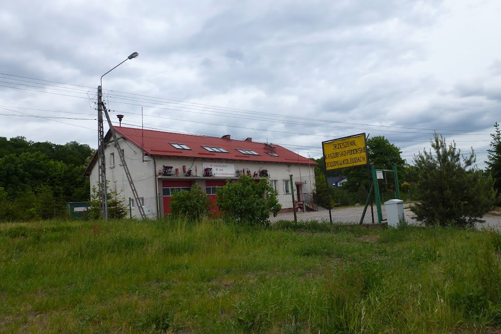 Fire station - Kolbudy by Almondox