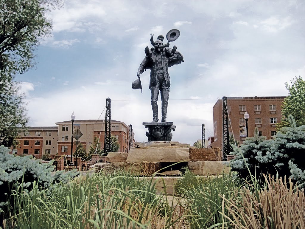 the sculpture " Howdy Folks, Welcome to Golden" - of Buffalo Bill Cody & his daughter by adoverboy2