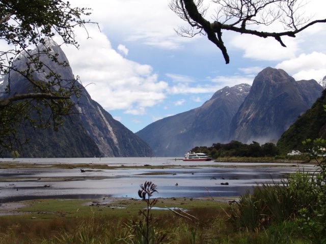 Milford Sound by ndosmann