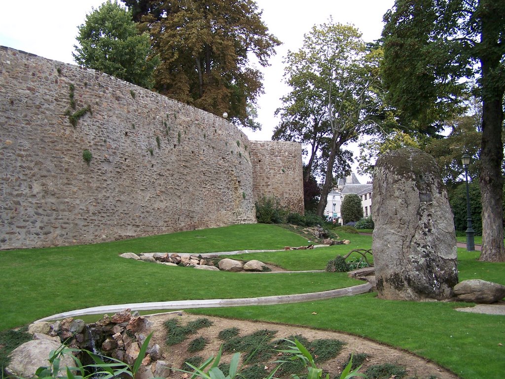 Ramparts du Château de Cholet by FGuertin