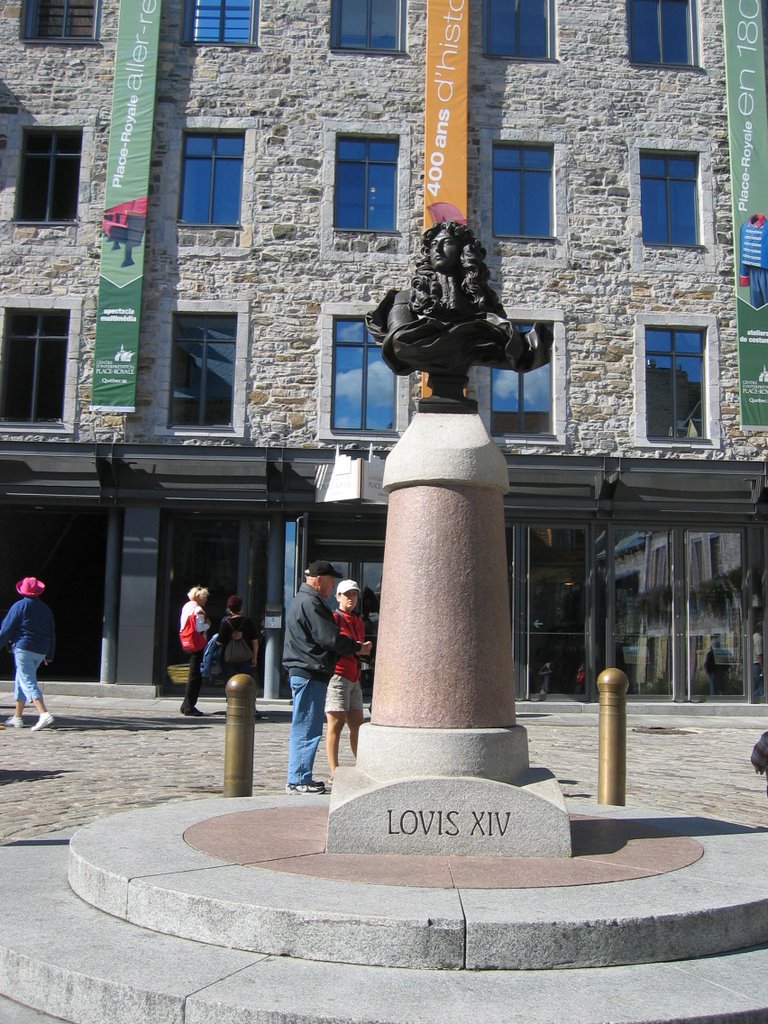 Louis XIV in the square in front of the Notre Dame des Victoires by jwsmith3