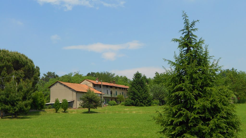 Cascina Comasca by Paolo Lazzarini