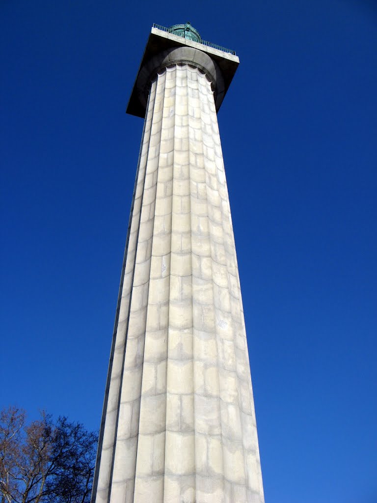 The Prison Ships Martyrs' Monument, the marker for the mass grave of 11,500 prisoners of war who died on British prison ships during the Revolutionary War. by olekinderhook