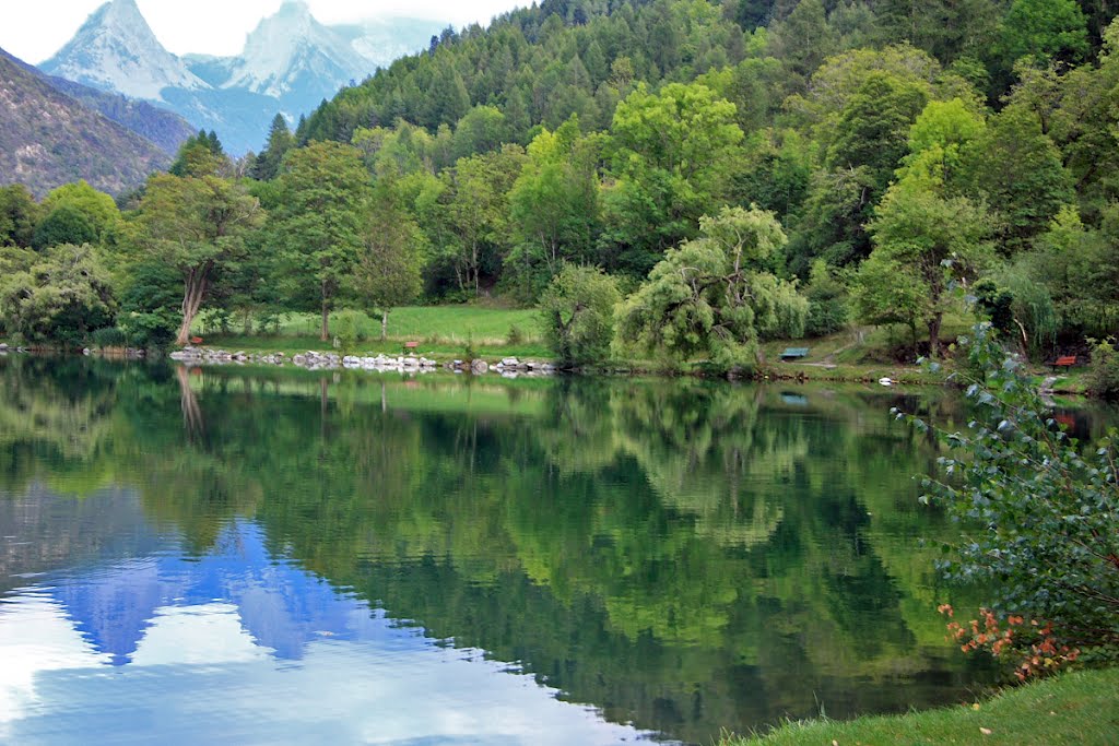 Lac du Lauzet sur Ubaye by jean pakhomoff