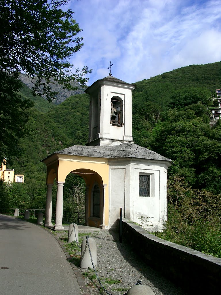 Sacro Monte dell'Addolorata by Uwe Häntsch