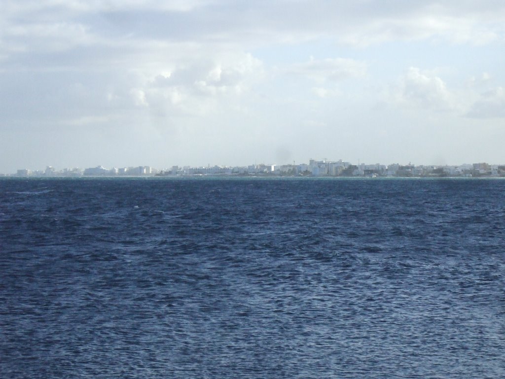 A sousse szálloda sor port el kantaoiból.-Panorama from port el kantaoui. by Schein István