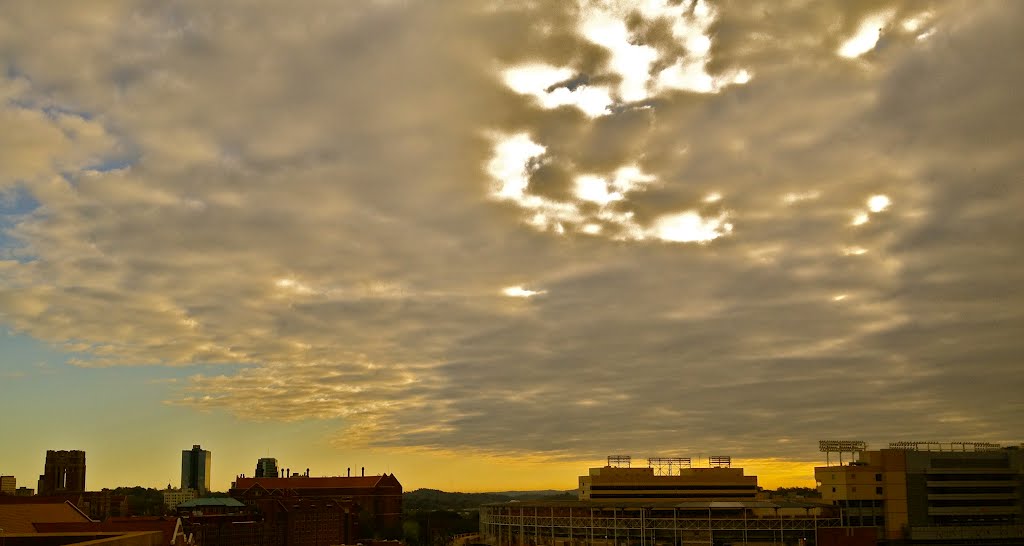 Neyland Stadium and Downtown by lukebuch