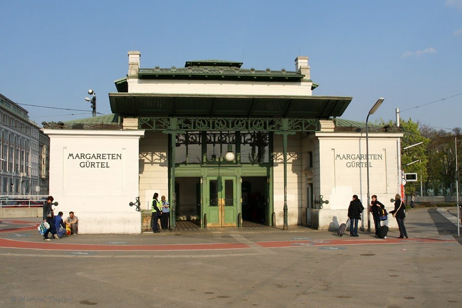 Margareten Gürtel U-Bahn station by 21c123