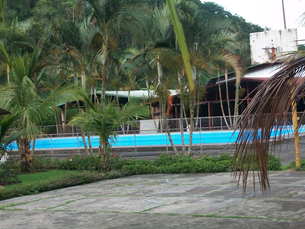 Balneario de Ujarras by Tony Castillo.