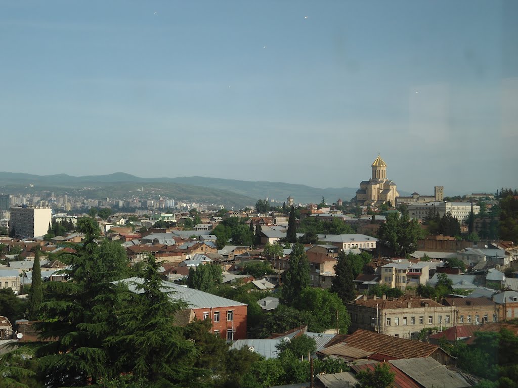 Tbilisi, city and the Sameba Cathedral by jerpencz