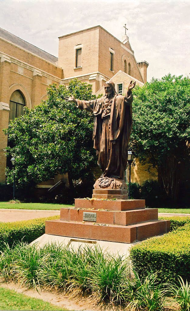 Statue of Christ by Anton Trötscher