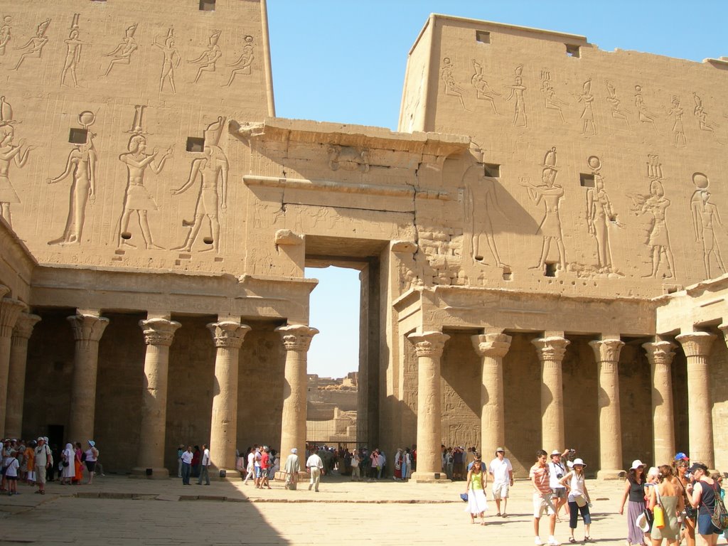 Edfu Temple by Steve. Redditch. UK